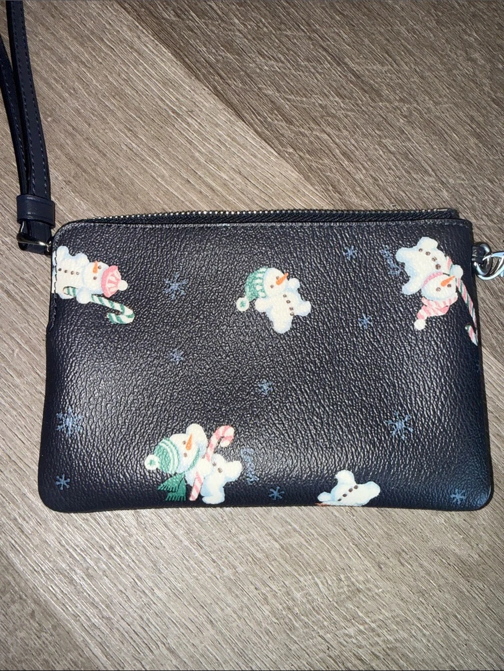 Coach Boxed Corner Zip Wristlet with Snowman Print ⛄
